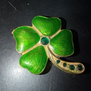 Work of Art Co. Enameled Shamrock with Rhinestones. Heavy Hinged Brass.